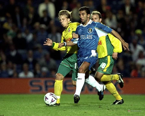 2. Chelsea Home Kit 1997-99