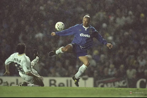 3. Chelsea Home Kit 1995-97