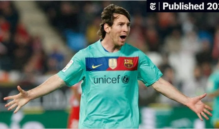 2. Barcelona 2010-11 Away Jersey