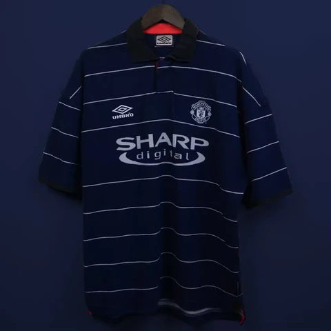8. Manchester United 1999/2000 Away Kit – A Striking Away Shirt